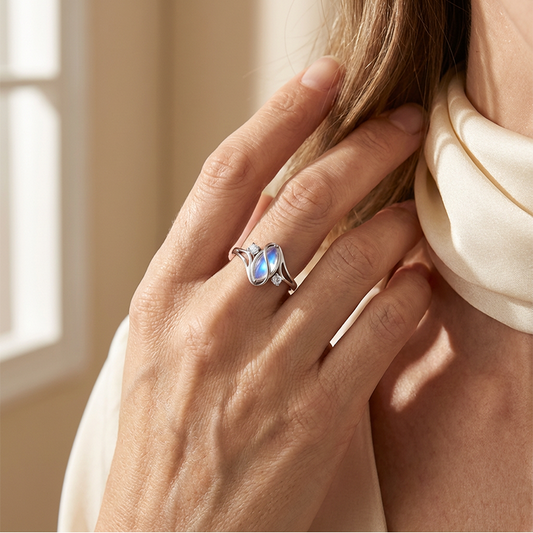 💍 💎 Geometrischer Damenring mit ovalem grünem Mondstein & Zirkonia – Modern, Stilvoll & Täglicher Tragekomfort ✨